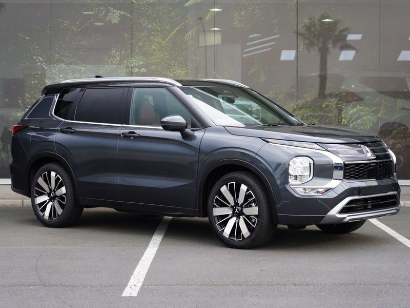 2026 Mitsubishi Outlander Exceed 7 Seater