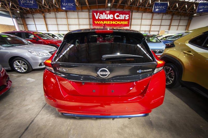 2022 Nissan Leaf S, photo 2