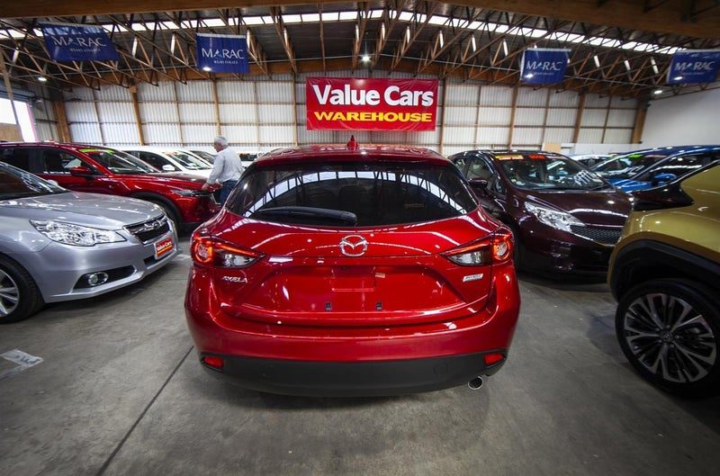 2015 Mazda Axela 15S, photo 2