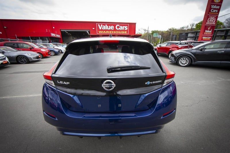 2017 Nissan Leaf G, photo 2