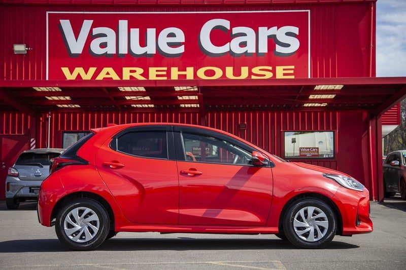 2021 Toyota Yaris Hybrid G, photo 3