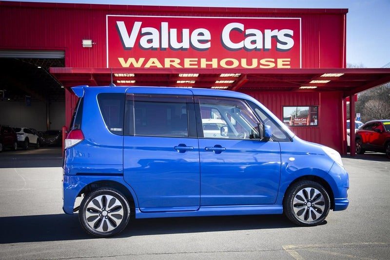 2014 Mitsubishi Delica D2, photo 3
