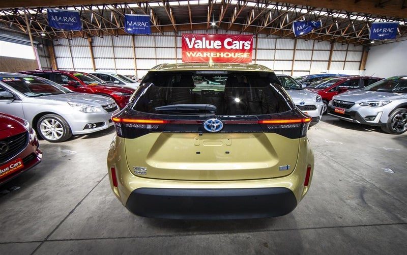 2020 Toyota Yaris Cross Hybrid Z, photo 2