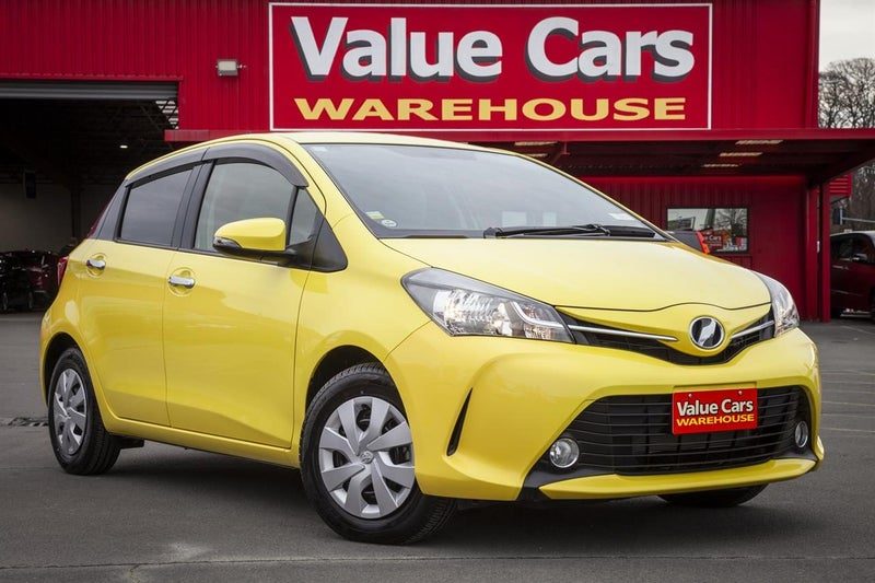 2015 Toyota Vitz 1.3F SMART STYLE