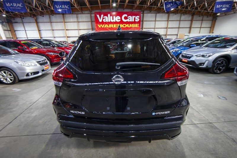 2020 Nissan Kicks X 2-Tone Interior Edition, photo 2