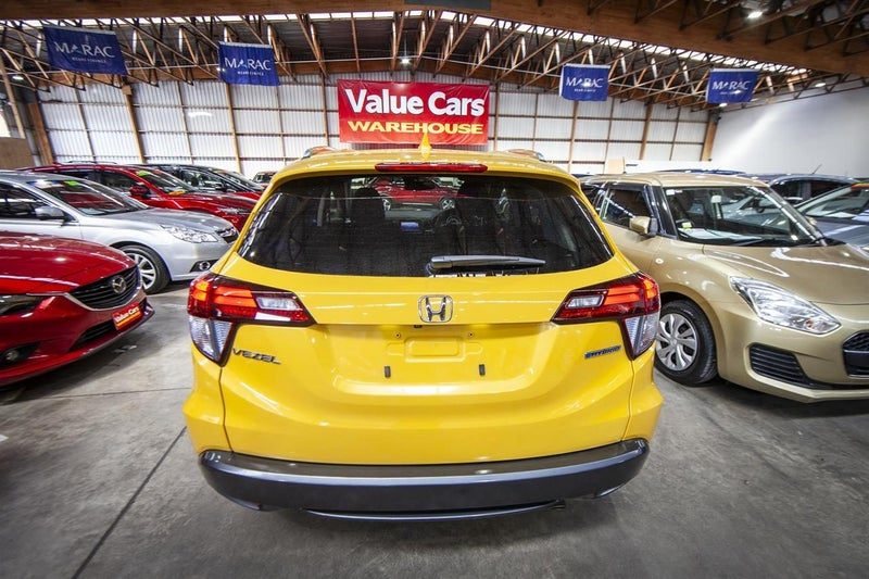 2017 Honda Vezel Hybrid X, photo 2