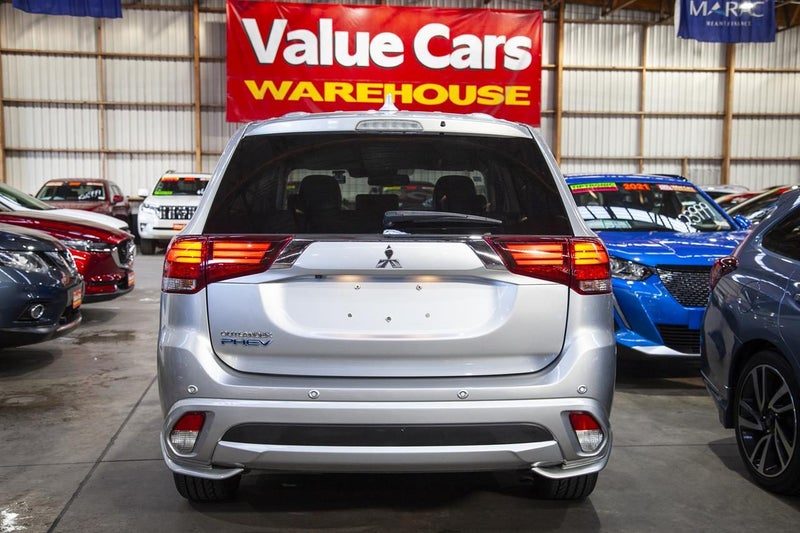 2018 Mitsubishi Outlander PHEV 4WD, photo 2