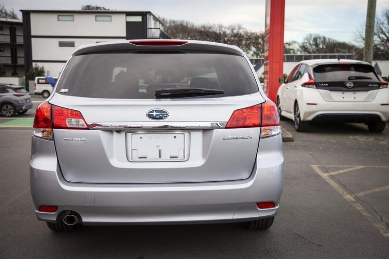 2013 Subaru Legacy Touring Wagon 4WD 2.5I Eyesight, photo 2