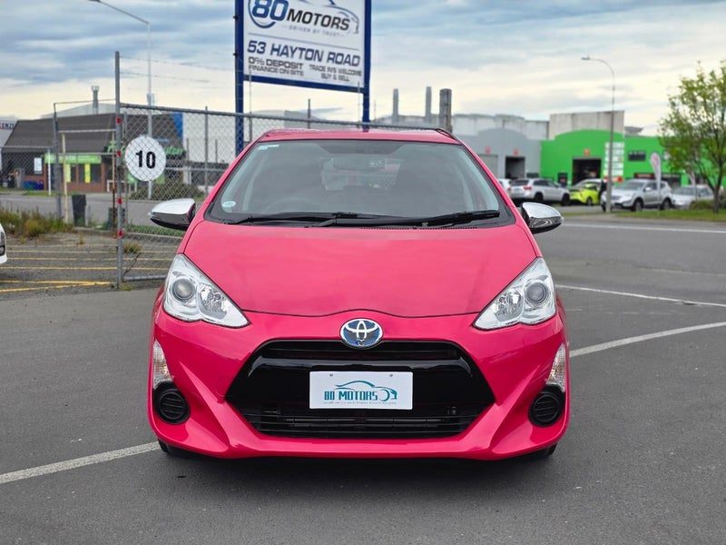 2016 Toyota Aqua S, photo 2