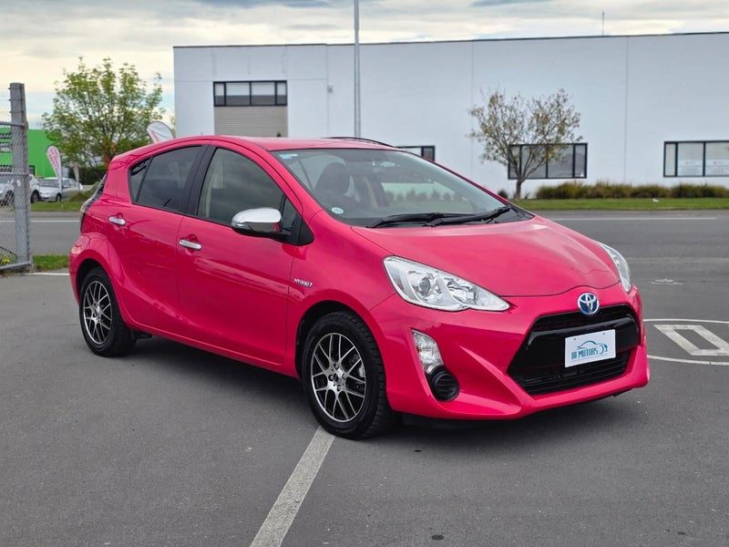 2016 Toyota Aqua S, photo 3