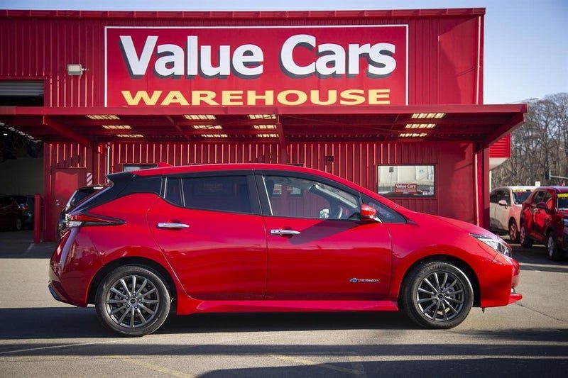 2022 Nissan Leaf S, photo 3