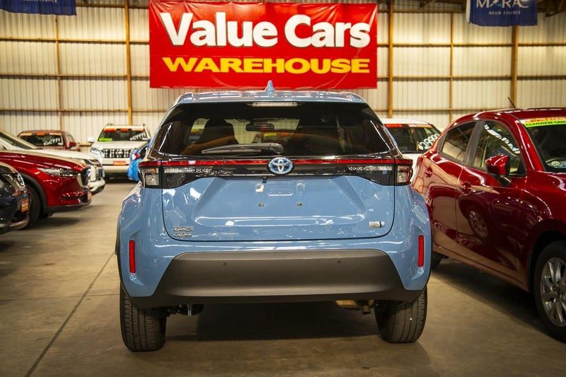 2022 Toyota Yaris Cross Hybrid X, photo 2