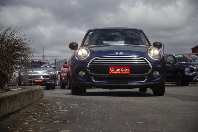 2016 MINI One, photo 2