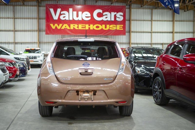 2017 Nissan Leaf 24S, photo 2