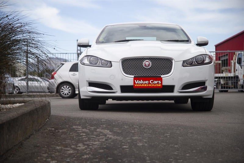 2014 Jaguar XF 2.0 Luxury, photo 2