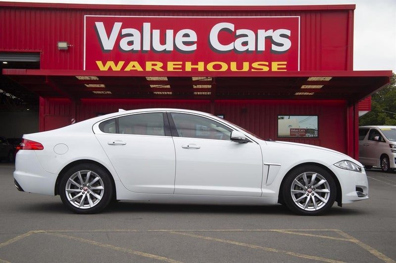 2014 Jaguar XF 2.0 Luxury, photo 3