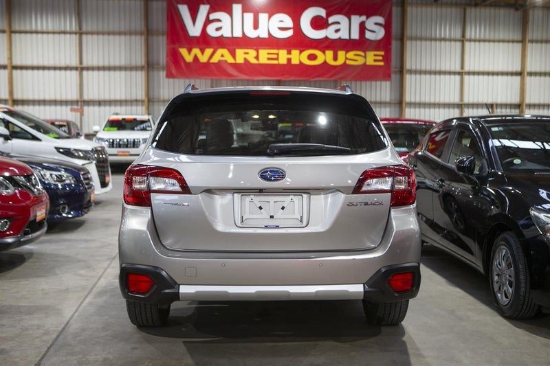 2018 Subaru Outback Limited, photo 2
