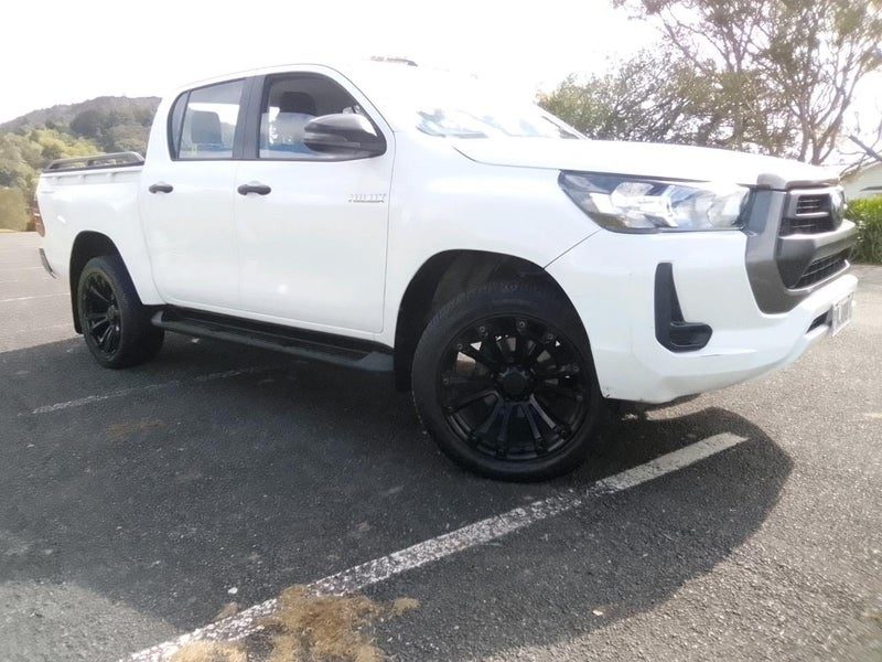 2022 Toyota Hilux SR TD DC 2.8DT