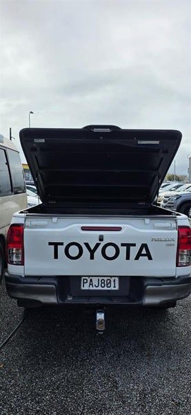 2022 Toyota Hilux SR TD DC 2.8DT, photo 2