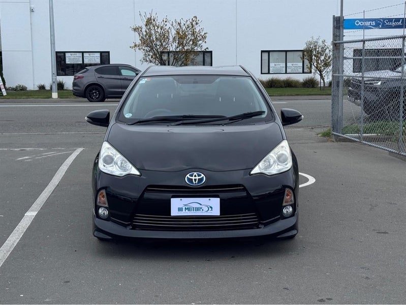2012 Toyota Aqua S Push button start & Low kms!!, photo 2