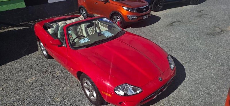 2000 Jaguar XK8 Cabriolet, photo 2
