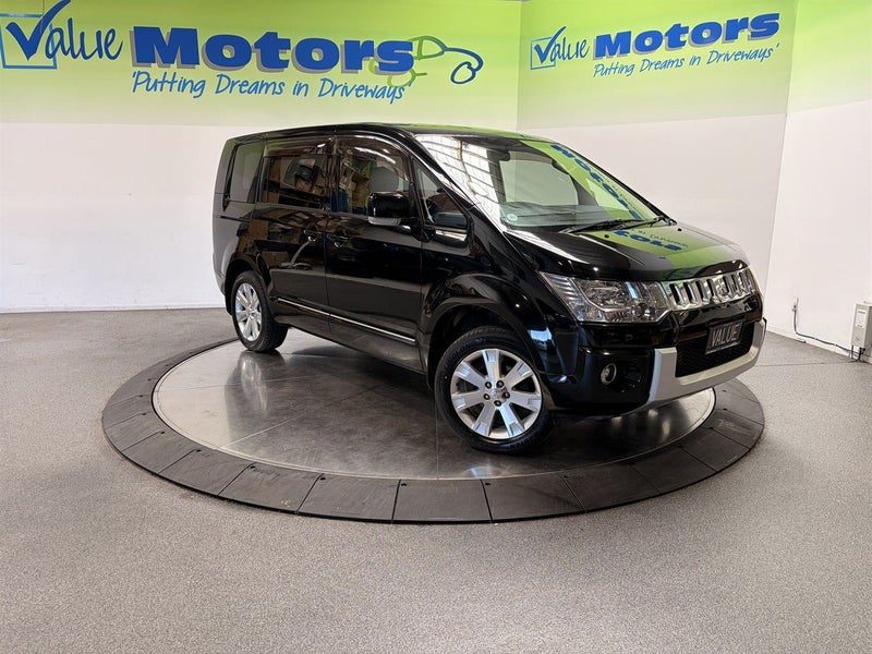2017 Mitsubishi Delica 8 SEATER TURBO DIESEL 4WD