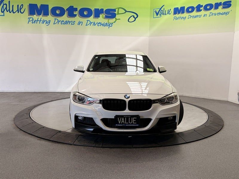 2012 BMW 320i 2.0L TURBO!! HOT LOOK!!, photo 2