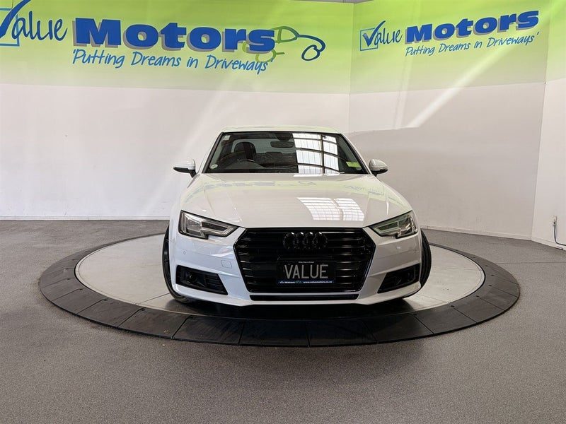 2017 Audi A4 2.0L TFSi BLACK PACK!!, photo 2
