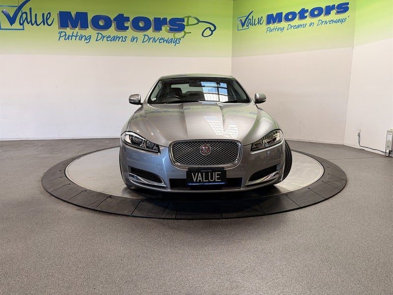 2014 Jaguar XF, photo 2