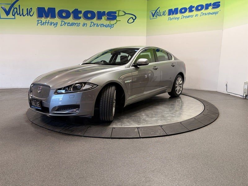 2014 Jaguar XF, photo 3