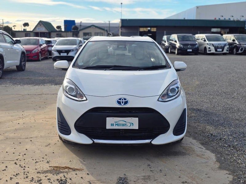 2021 Toyota Aqua S, photo 2