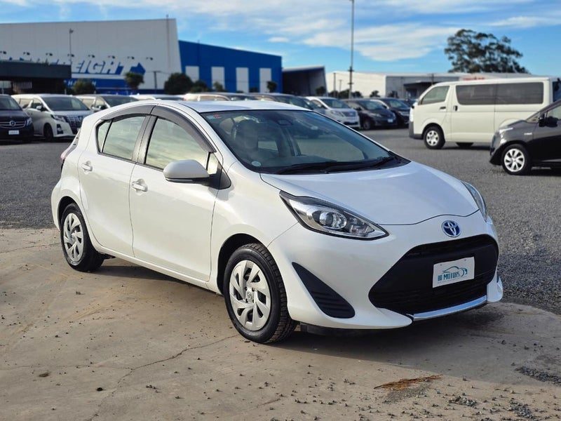 2021 Toyota Aqua S, photo 3