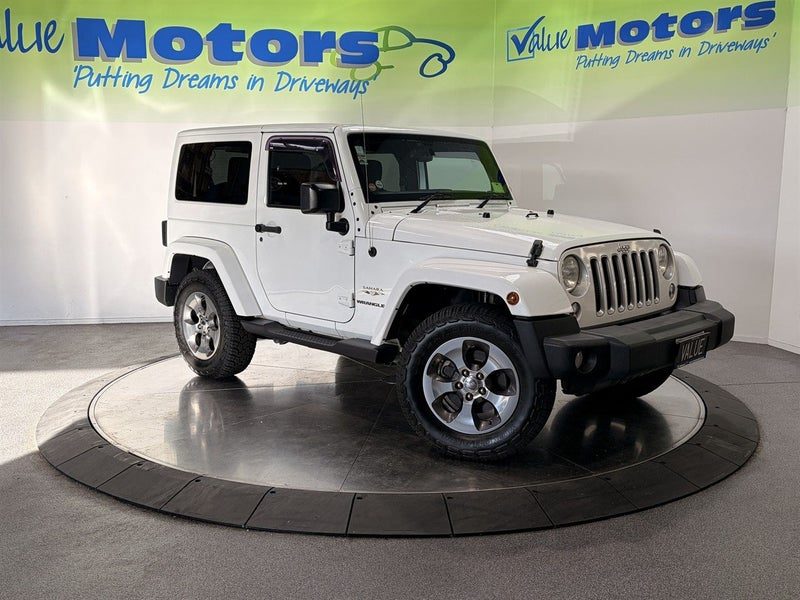 2017 Jeep Wrangler SAHARA SHORT WHEEL BASE!!