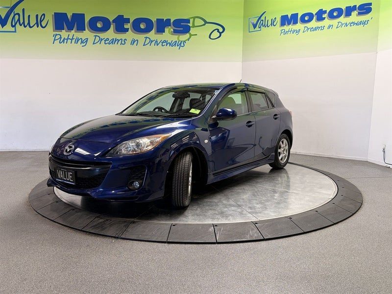 2012 Mazda Axela 1.5L with LOW KMS!!, photo 3