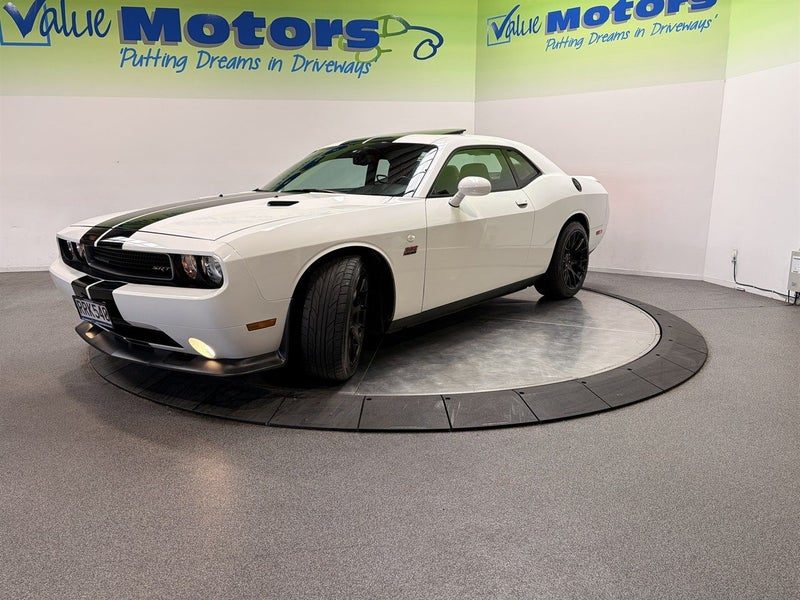 2013 Dodge Challenger SRT, photo 3