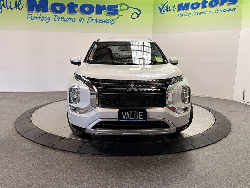 2022 Mitsubishi Outlander PHEV, photo 2