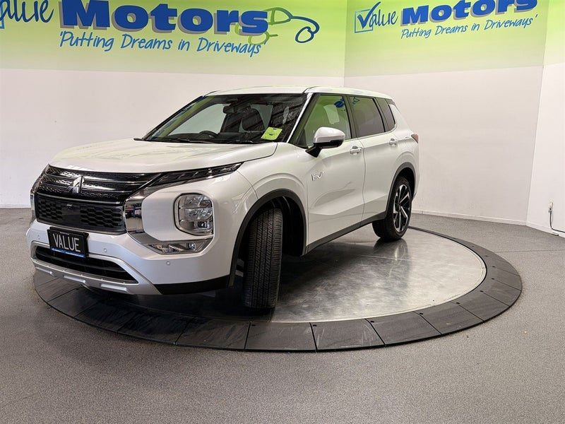2022 Mitsubishi Outlander PHEV, photo 3