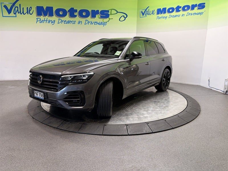 2022 Volkswagen Touareg V6 S, photo 3