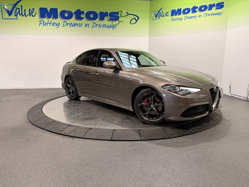 2017 Alfa Romeo Giulia VELOCE