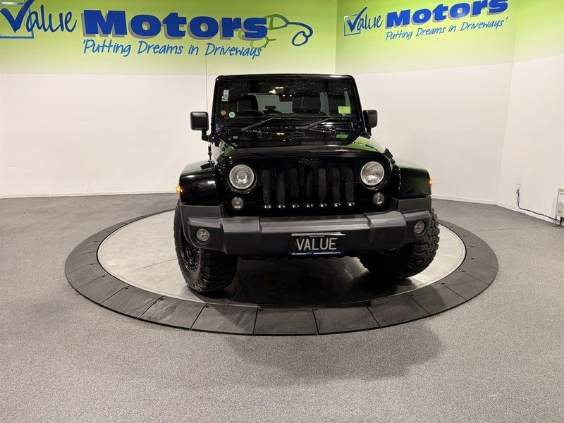 2013 Jeep Wrangler, photo 2