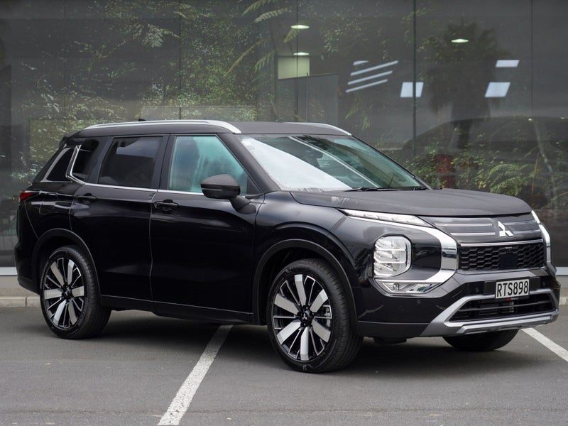 2026 Mitsubishi Outlander XLS 7 Seater