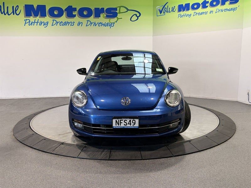 2014 Volkswagen Beetle 2.0L TURBO BUG!!, photo 2
