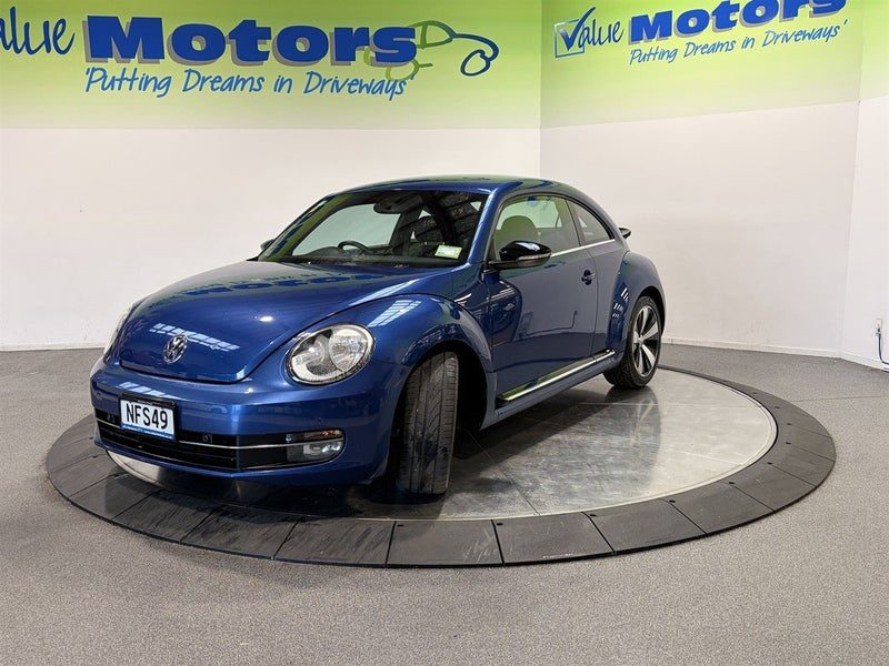2014 Volkswagen Beetle 2.0L TURBO BUG!!, photo 3