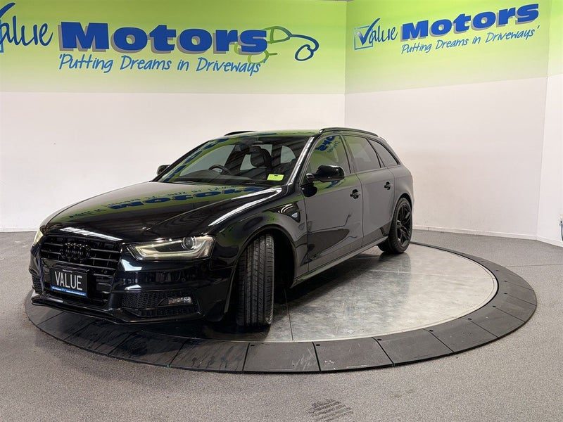 2013 Audi A4 2.0L TURBO!! FRESH BLACKOUT!!, photo 3