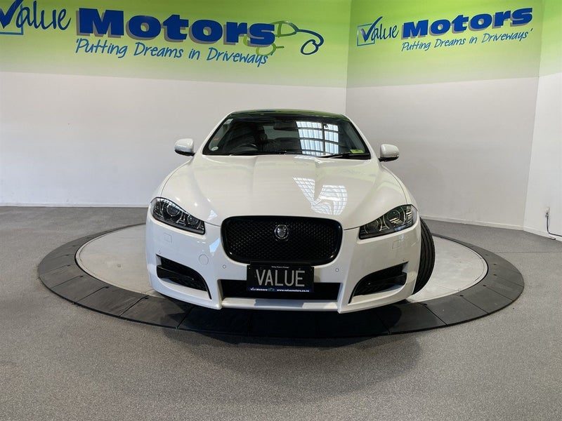2013 Jaguar XF 3.0D 4DR 6A SEDAN, photo 2