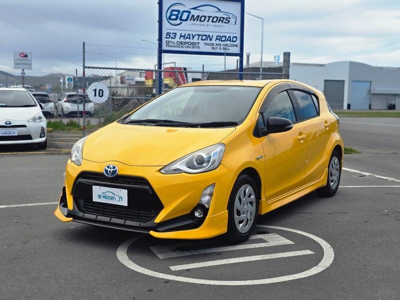 2015 Toyota Aqua S, main photo
