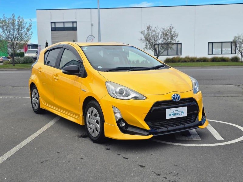 2015 Toyota Aqua S, photo 3