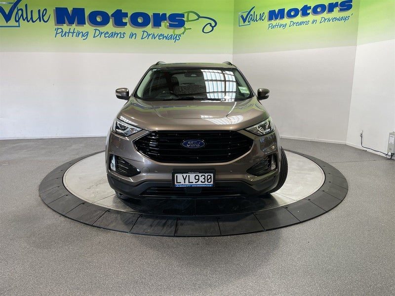 2019 Ford Endura with FRESH BLACK PACK!!, photo 2