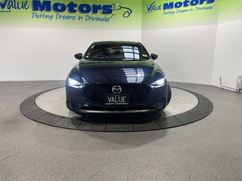 2020 Mazda 3 NEW SHAPE 2.0L STUNNER!!, photo 2