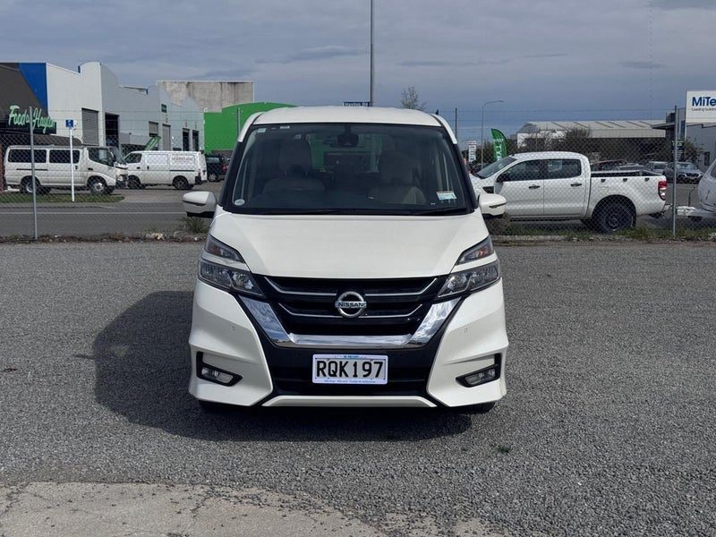 2017 Nissan Serena Highway Star, photo 2